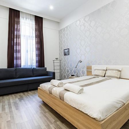 Real Apartments Semmelweis بودابست المظهر الخارجي الصورة